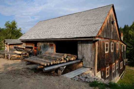 Portable Hybrid Sawmills Image